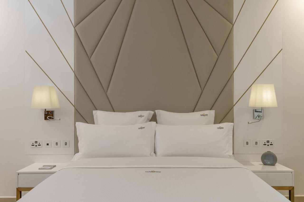 Pyramid Continental Hotel Джуба Екстериор снимка